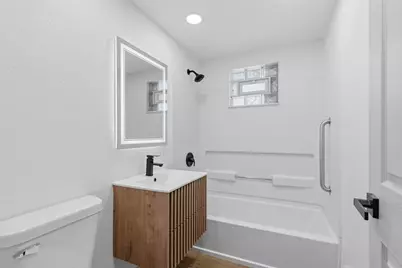 2706 S 48th St, Milwaukee, WI 53219 - Photo 6