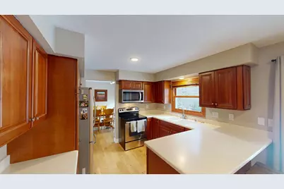 1210  Oak Ave, Onalaska, WI 54650 - Photo 12