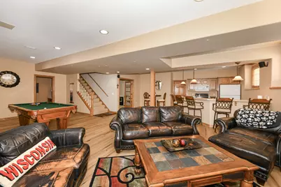 15245 W Woodland Dr, New Berlin, WI 53151 - Photo 42
