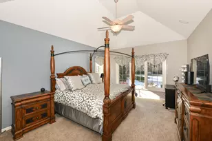 15245 W Woodland Dr, New Berlin, WI 53151 - Photo 24