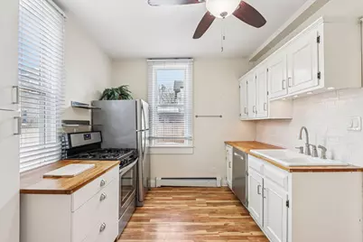 327 W Mineral St, Milwaukee, WI 53204 - Photo 4