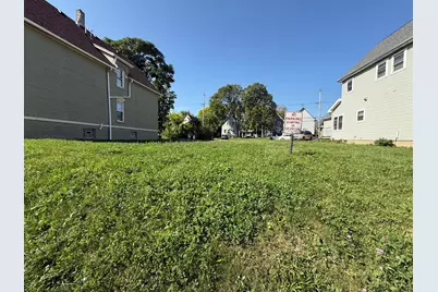 2523 N 35th St, Milwaukee, WI 53210 - Photo 2