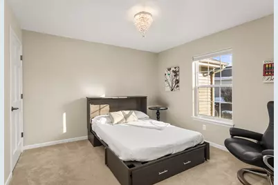 W207N17393  Parkview Dr, Jackson, WI 53037 - Photo 24