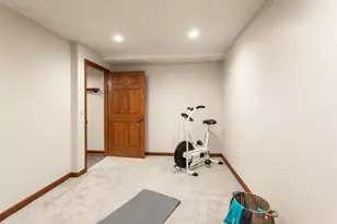 W207N17393 Parkview Dr, Jackson, WI 53037 - Photo 38