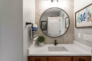 W207N17393 Parkview Dr, Jackson, WI 53037 - Photo 14