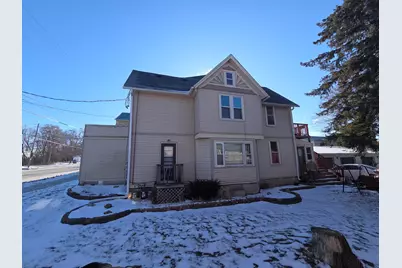 447 W Main St, Newburg, WI 53090 - Photo 6