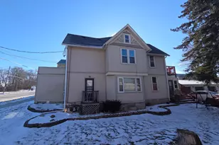 447 W Main St, Newburg, WI 53090 - Photo 6