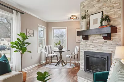 8035 N Poplar Dr, Fox Point, WI 53217 - Photo 8