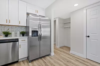 4547 N 49th St, Milwaukee, WI 53218 - Photo 6