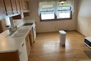 6106 S 121st St, Hales Corners, WI 53130 - Photo 6