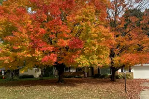 6106 S 121st St, Hales Corners, WI 53130 - Photo 2
