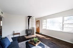 3739 N 97th Pl, Milwaukee, WI 53222 - Photo 8