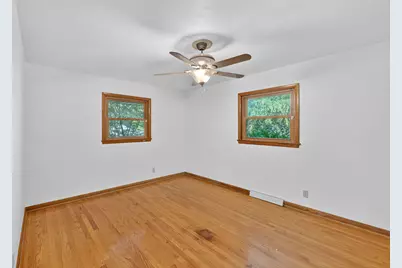 4472 N 104th St, Wauwatosa, WI 53225 - Photo 16