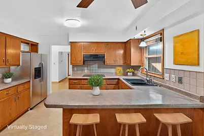 4472 N 104th St, Wauwatosa, WI 53225 - Photo 10