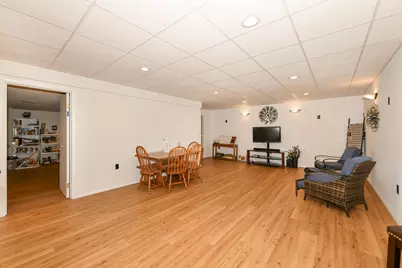 909  Bay View Cir, Mukwonago, WI 53149 - Photo 34