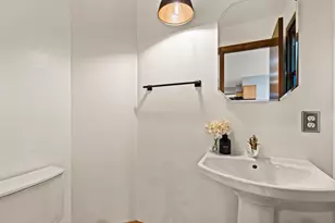 5554 S 25th St, Milwaukee, WI 53221 - Photo 8