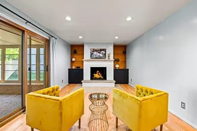 5554 S 25th St, Milwaukee, WI 53221 - Photo 10