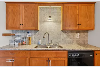 N170W20625  Parkview Dr, Jackson, WI 53037 - Photo 6