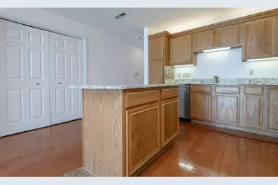 N16W26577  Wild Oats Dr #D, Pewaukee, WI 53072 - Photo 12