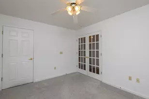 N16W26577 Wild Oats Dr, Pewaukee, WI 53072 - Photo 16