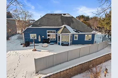 W243N2792  Creekside Dr, Pewaukee, WI 53072 - Photo 44