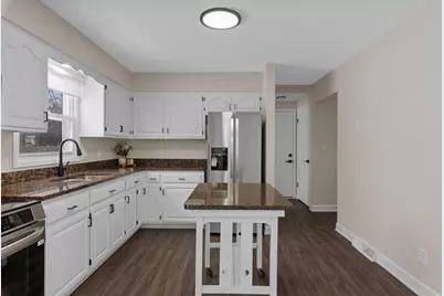 104 W Stoney Ridge Way, Saukville, WI 53080 - Photo 10