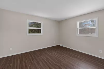 104 W Stoney Ridge Way, Saukville, WI 53080 - Photo 12