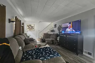 3049 S Hanson Ave, Milwaukee, WI 53207 - Photo 8