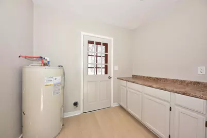 1350  Parkway Dr, Brookfield, WI 53005 - Photo 20