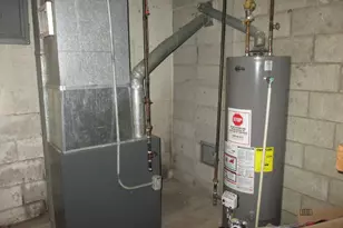 6602 W Mill Rd, Milwaukee, WI 53218 - Photo 36