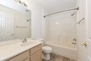 4740 S Forest Point Blvd, New Berlin, WI 53151 - Photo 16