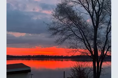 2225  Lakeshore Dr, Racine, WI 53139 - Photo 4