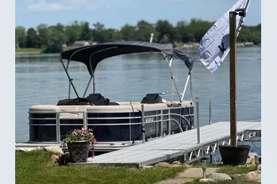 2225  Lakeshore Dr, Racine, WI 53139 - Photo 6