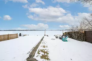 2225 Lakeshore Dr, Racine, WI 53139 - Photo 32