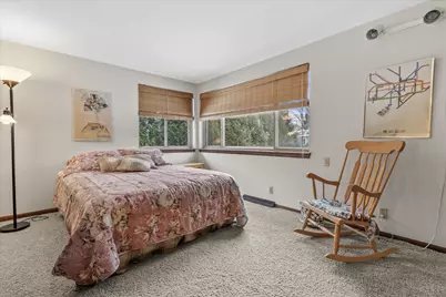 7535 N Fairchild Rd, Fox Point, WI 53217 - Photo 28