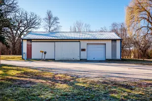 16422 82nd St, Bristol, WI 53104 - Photo 4