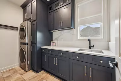 1609  Whistling Hill Cir, Hartland, WI 53029 - Photo 18