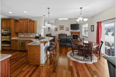 1811  Stoneridge Ln, Cedarburg, WI 53024 - Photo 6