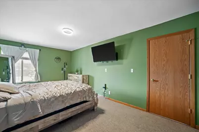 6378 S 20th St, Milwaukee, WI 53221 - Photo 10