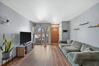 6378 S 20th St, Milwaukee, WI 53221 - Photo 2