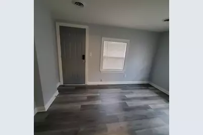 909  College Ave, Racine, WI 53403 - Photo 32