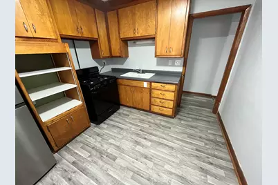 909  College Ave, Racine, WI 53403 - Photo 20