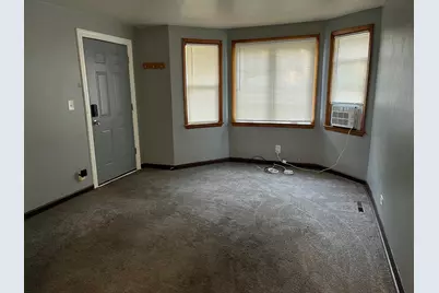 909  College Ave, Racine, WI 53403 - Photo 8