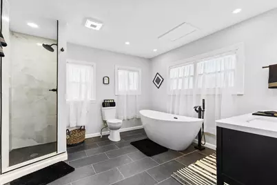 6352 N 104th St, Milwaukee, WI 53225 - Photo 12