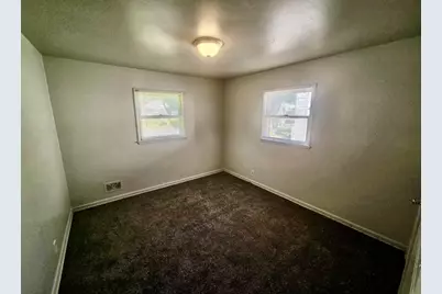 5280 N 65th St, Milwaukee, WI 53218 - Photo 8