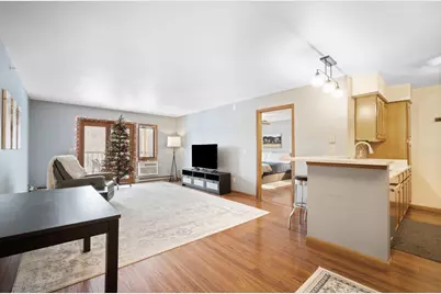 530 N Silverbrook Dr #335, West Bend, WI 53090 - Photo 4