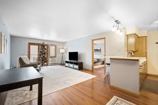 530 N Silverbrook Dr, West Bend, WI 53090 - Photo 4