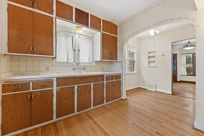 2408 N 73rd St, Wauwatosa, WI 53213 - Photo 18