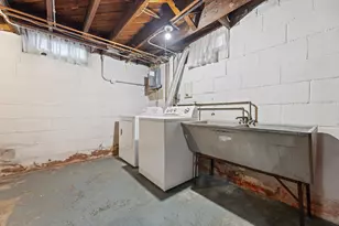 2408 N 73rd St, Wauwatosa, WI 53213 - Photo 32