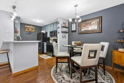 530 N Silverbrook Dr #131, West Bend, WI 53090 - Photo 4